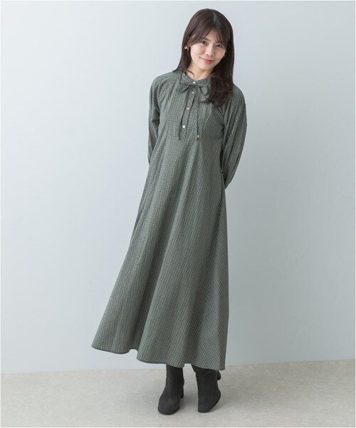 URBAN RESEARCH ROSSO（アーバンリサーチロッソ）の「F by ROSSO　チェックリボンシャツワンピース（ワンピース・レディース・OFF WHITE/KHAKI/NAVY・FREE）」の21枚目の写真