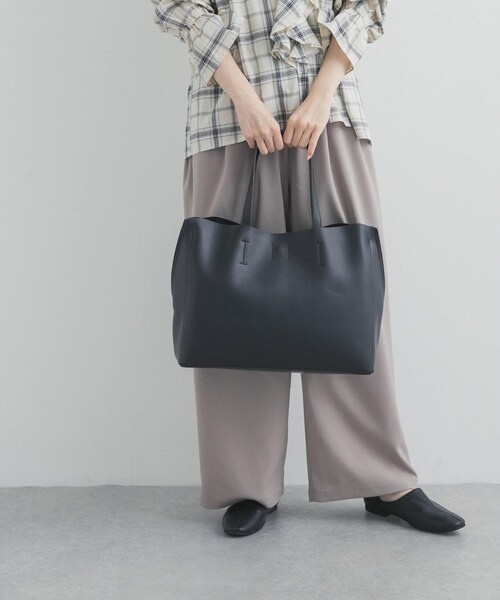 URBAN RESEARCH DOORS(アーバンリサーチドアーズ)の「ライトウェイトA4トートバッグ(トートバッグ・レディース・BLACK/MOCHA・One)」の5枚目の写真