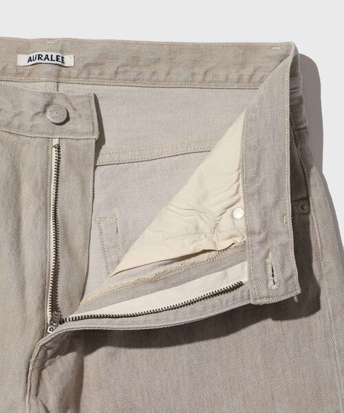 ADAM ET ROPE'(アダムエロペ)の「【AURALEE/オーラリー】FADED HARD TWIST BROWN DENIM WIDE PANTS(デニムパンツ・メンズ・ライトグレー・28/30/32/34)」の7枚目の写真