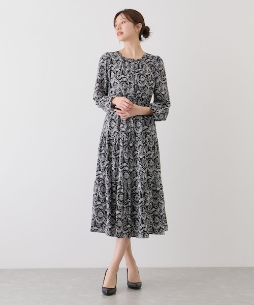 Jayro(ジャイロ)の「花柄ワンピース(ワンピース・レディース・ブラック系/ネイビー系・F)」の1枚目の写真