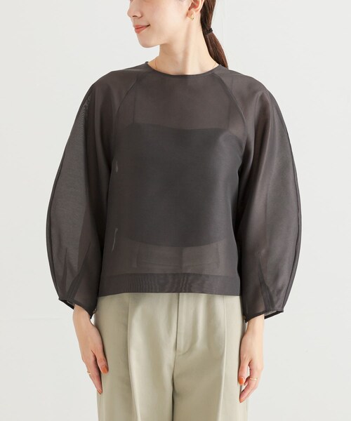 URBAN RESEARCH(アーバンリサーチ)の「『MADE IN JAPAN』オーガンジーブラウス(シャツ/ブラウス・レディース・CHARCOAL/BEIGE・FREE)」の12枚目の写真