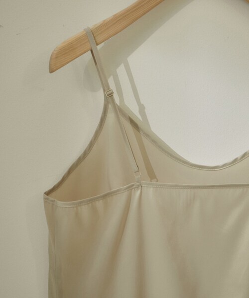 ADAM ET ROPE'（アダムエロペ）の「ペチコートワンピース【着丈調整可能】（その他アンダーウェア/インナー・レディース・ブラック/ベージュ・F）」の9枚目の写真