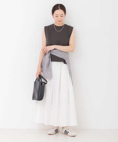 URBAN RESEARCH（アーバンリサーチ）の「撥水ギャザーボリュームスカート（スカート・レディース・OFF WHITE/BLACK・Free）」の5枚目の写真