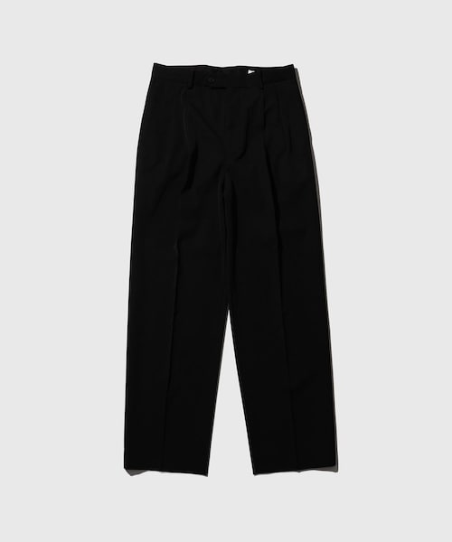 ADAM ET ROPE'（アダムエロペ）の「【AURALEE/オーラリー】LIGHT WOOL MAX GABARDINE TWO-TUCK SLACKS（スラックス・メンズ・ブラック/ダークブラウン・3/4/5）」の4枚目の写真