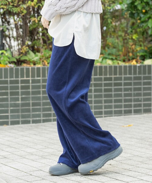 EKAL（エカル）の「ベロアストレートパンツ（その他パンツ・レディース・ネイビー/ブラック・One）」の21枚目の写真