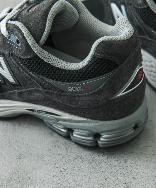 URBAN RESEARCH DOORS（アーバンリサーチドアーズ）の「NEW BALANCE　U2002RA（スニーカー・メンズ・BLACK・26/26.5/27/27.5/28/28.5/29）」の4枚目の写真