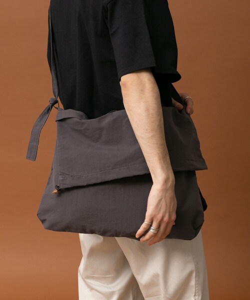 URBAN RESEARCH(アーバンリサーチ)の「RELAX FIT イージーバッグ(その他雑貨・メンズ・WHITE/レンガ/BROWN/L OLIVE/GREEN/NAVY/CHARCOAL/BLACK/PINK/BEIGE/YELLOW・FREE)」の20枚目の写真