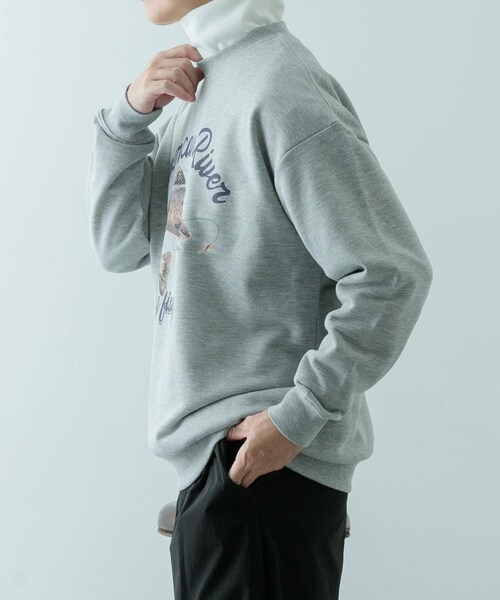 ITEMS URBANRESEARCH（アイテムズ アーバンリサーチ）の「クルーネックスエット fishing（スウェット・メンズ・OML/GRY/BLK・M/L）」の12枚目の写真