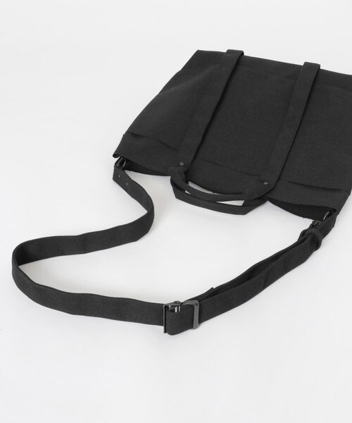 URBAN RESEARCH(アーバンリサーチ)の「KARRI AMIACALVA 2 WAY TOTE L(トートバッグ・メンズ・GRAY/BLACK・Free)」の8枚目の写真