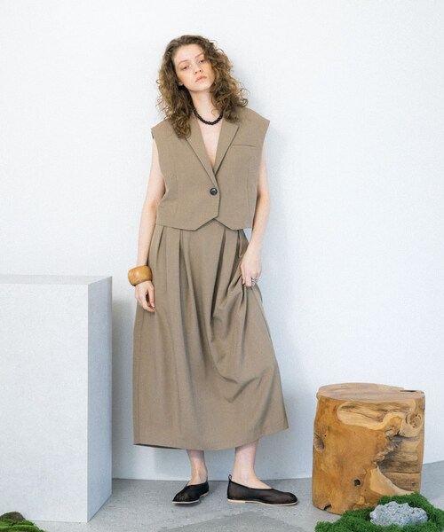 KBF（ケイビーエフ）の「ルーズテーラードベスト（テーラードジャケット・レディース・SAND/BLACK・one）」の13枚目の写真