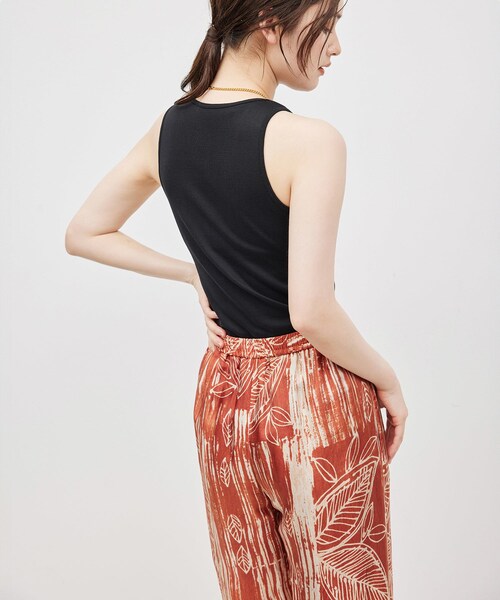 ROPE'（ロペ）の「コットンシルク丸胴フライスカップ付きアメスリタンクトップ（タンクトップ・レディース・ブラック/オフホワイト/ワイン・F）」の14枚目の写真