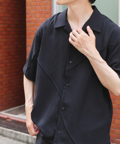 ITEMS URBANRESEARCH(アイテムズ アーバンリサーチ)の「パネルピンタックオープンカラー半袖シャツ(シャツ/ブラウス・メンズ・OFF/BLK・M/L)」の20枚目の写真