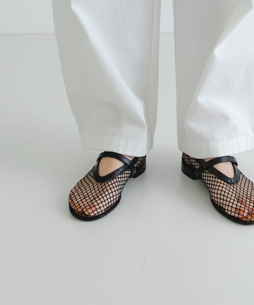 URBAN RESEARCH（アーバンリサーチ）の「メッシュフラットシューズ（パンプス・レディース・BLACK/WHITE・23.5/24/24.5/25）」の18枚目の写真