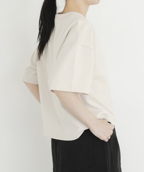 EKAL（エカル）の「DRY OUT SHORT LENGTH T-SHIRTS（Tシャツ/カットソー・レディース・ホワイト/アイボリー/ピンク/チャコール・One）」の8枚目の写真