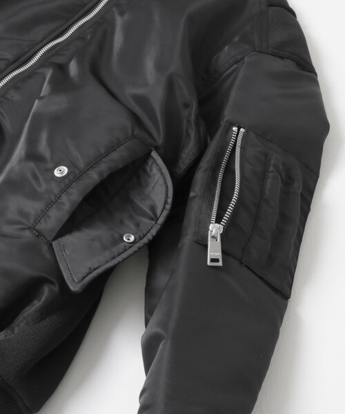 URBAN RESEARCH（アーバンリサーチ）の「ODAKHA　tucked party people MA-1（MA-1・レディース・BLACK・1）」の5枚目の写真