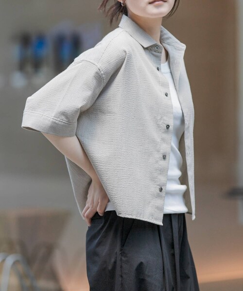 URBAN RESEARCH DOORS(アーバンリサーチドアーズ)の「FORK&SPOON シアサッカーレギュラーカラーシャツ(シャツ/ブラウス・レディース・CCLxBLK/BEGxCCL・1)」の12枚目の写真
