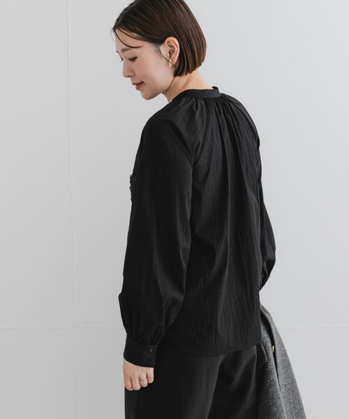 URBAN RESEARCH ROSSO（アーバンリサーチロッソ）の「F by ROSSO　モチーフレース切替ブラウス（シャツ/ブラウス・レディース・OFF WHITE/BLACK・FREE）」の19枚目の写真