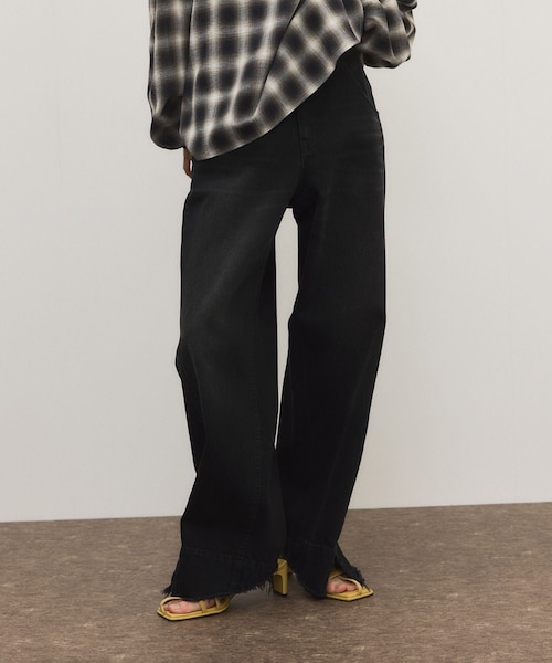 ADAM ET ROPE'（アダムエロペ）の「ルーズフィットアジャストデニム（デニムパンツ・レディース・キナリ/ブルー系/サックス/ブラック/ネイビー/ブラック系/ホワイト/ダークブラウン/ベージュ系・34/36/38）」の4枚目の写真