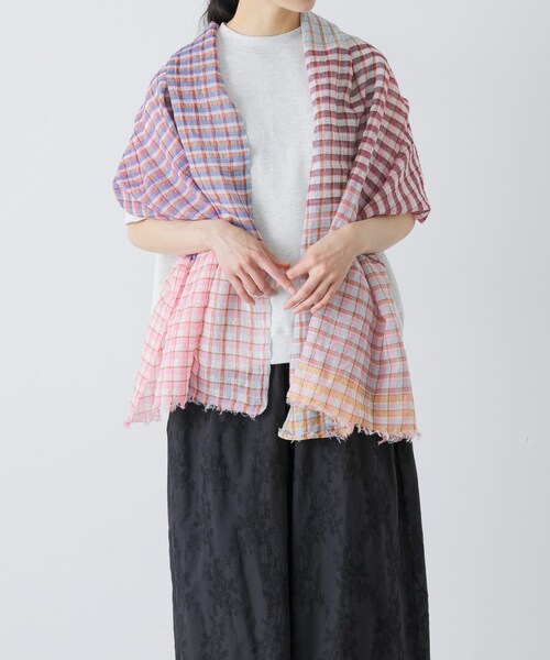 かぐれ（カグレ）の「Khadi&co　LINEN COTTON STOLE（ストール/ショール・レディース・GRYCK/PKCK・Free）」の2枚目の写真