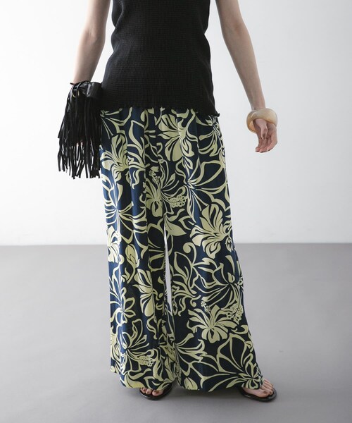URBAN RESEARCH（アーバンリサーチ）の「『一部別注カラー』LUSANA　CICI PANTS（その他パンツ・レディース・DAUN/P TIE DYE/別注H NAVY・S/M）」の22枚目の写真