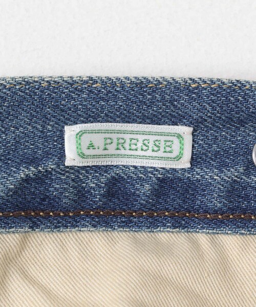 URBAN RESEARCH(アーバンリサーチ)の「A PRESSE No.22 Washed Wide Denim Pants(デニムパンツ・メンズ・INDIGO・30-30/32-30/34-30/36-30)」の12枚目の写真