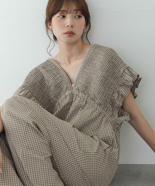 URBAN RESEARCH Sonny Label（アーバンリサーチサニーレーベル）の「シャーリングオールインワン（つなぎ/オールインワン・レディース・ブラウン/ベージュ/デニム・36/38）」の21枚目の写真