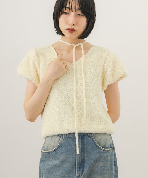 KBF（ケイビーエフ）の「ループニットパフスリーブトップス（ニット/セーター・レディース・IVORY/BLACK・One）」の3枚目の写真