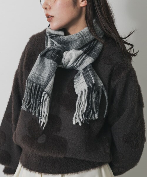 SENSE OF PLACE by URBAN RESEARCH（センスオブプレイスバイアーバンリサーチ）の「チェックフリンジストール（マフラー・レディース・BLK×GRY/BRN×BEG/RED×BRN・One）」の15枚目の写真
