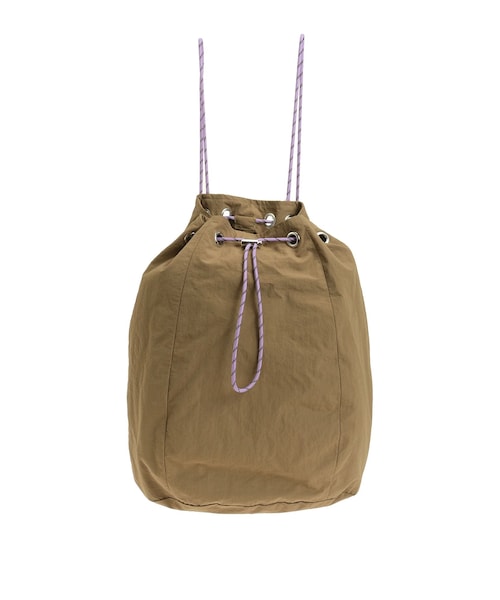 Ungrid（アングリッド）の「ナイロン混ナップサック（バックパック/リュック・レディース・キャメル/ブラック・F）」の5枚目の写真
