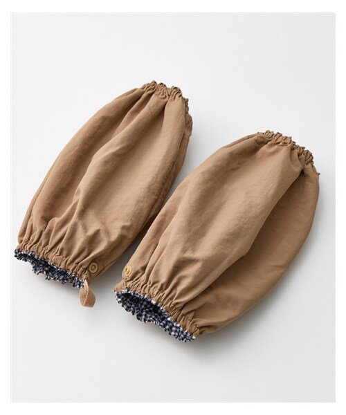 nissen（ニッセン）の「はっ水リバーシブルロング丈アームカバー（手袋・メンズ・カーキ/ダークベージュ/ブラック・Y）」の2枚目の写真