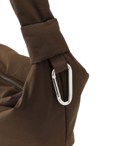 ADAM ET ROPE'(アダムエロペ)の「【WEB限定】撥水ノットショルダー(ショルダーバッグ・レディース・ブラック/ブラウン・F)」の20枚目の写真