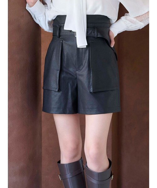 MERCURYDUO（マーキュリーデュオ）の「レザーハイウエストショートパンツ（その他パンツ・レディース・ブラック・S/M）」の2枚目の写真