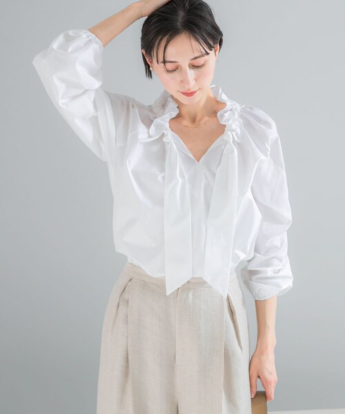 URBAN RESEARCH ROSSO（アーバンリサーチロッソ）の「フリルネックシャツブラウス（シャツ/ブラウス・レディース・WHITE/L/PURPLE/CHARCOAL・Free）」の5枚目の写真
