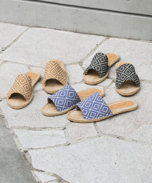 URBAN RESEARCH Sonny Label（アーバンリサーチサニーレーベル）の「ジャガードサンダル（サンダル・レディース・キャメル/ブラック/ブルー・22.5/23.5/24.5）」の7枚目の写真