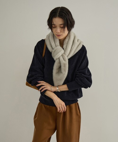 ADAM ET ROPE'(アダムエロペ)の「フェイクミンクファースカーフ(バンダナ/スカーフ・レディース・チャコール/ブラウン・F)」の9枚目の写真