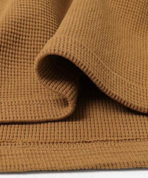 EKAL（エカル）の「MINE　PD/GD DYE THERMAL 11.5 OZ（Tシャツ/カットソー・メンズ・PD BLACK/GD BRASS・2/3）」の11枚目の写真