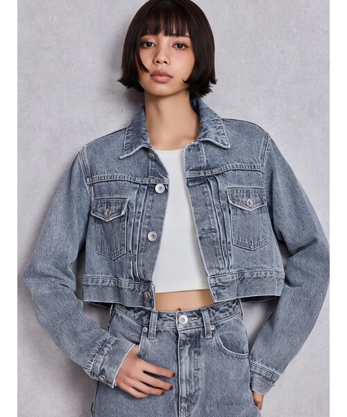 GYDA（ジェイダ）の「STUPID RICH bijouデニムショートGジャン（デニムジャケット・レディース・アイスブルー/インディゴ・F）」の2枚目の写真