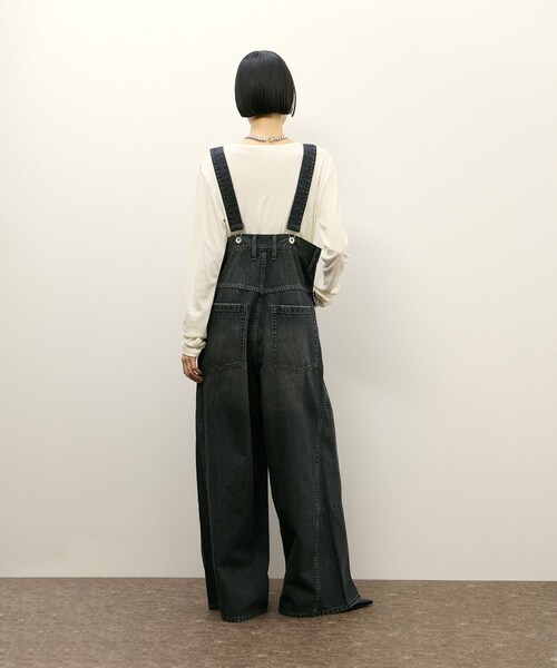 ADAM ET ROPE'(アダムエロペ)の「【サステナブル】2WAYデニムサロペット(サロペット/オーバーオール・レディース・ブラック/ブルー・36/38)」の8枚目の写真