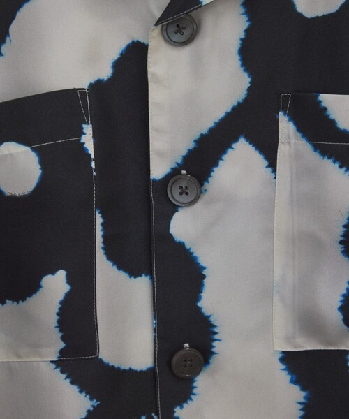 ADAM ET ROPE'(アダムエロペ)の「【BANANATIME(バナナタイム)】CROPPED HAWAIIAN SHIRT / クロップドハワイアンシャツ(シャツ/ブラウス・レディース・キナリ系/ネイビー系・S)」の9枚目の写真