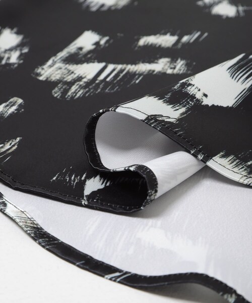 LAATO（ラート）の「black flower blouse（シャツ/ブラウス・レディース・フラワー・Free）」の5枚目の写真