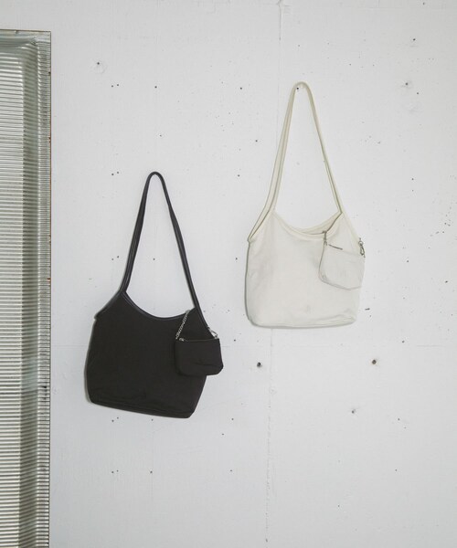 RODE SKO（ロデスコ）の「hun RODESKO　Dual pouch tote（トートバッグ・レディース・SHIRO/BLACK・-）」の17枚目の写真