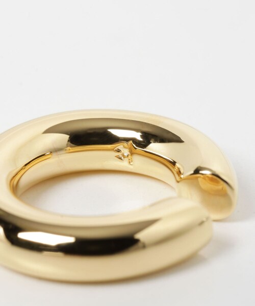 URBAN RESEARCH(アーバンリサーチ)の「TOM WOOD Chunky Ear Cuff Gold M(イヤリング・レディース・Gold・-)」の4枚目の写真