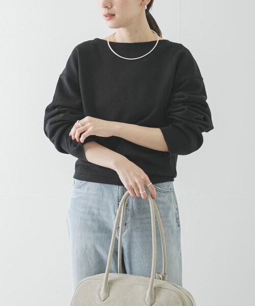 URBAN RESEARCH(アーバンリサーチ)の「カットオフショートスウェット(スウェット・レディース・TOP GRAY/BLACK・Free)」の5枚目の写真