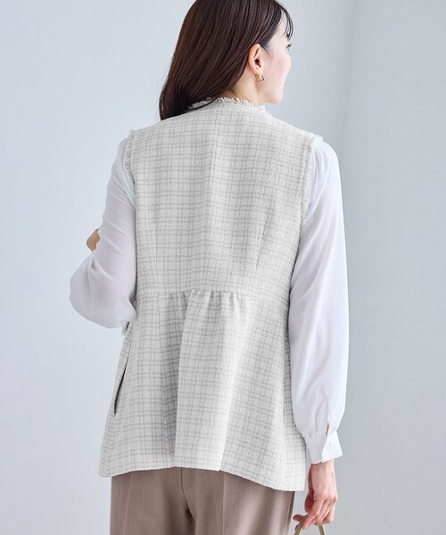 ROPE' PICNIC(ロペピクニック)の「【WEB限定カラー】ツイード金ボタンジレベスト/セレモニー対応・リンクコーデ(ベスト・レディース・ブラック系/ライトグレー/オフホワイト/ネイビー・F)」の20枚目の写真