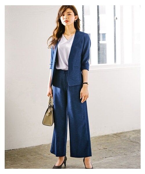 nissen（ニッセン）の「【レディーススーツ】ストレッチセミワイドパンツスーツ（ノーカラージャケット＋パンツ）（多機能リネンライクシリーズ）<大きいサイズ有>（フォーマルスーツ/小物・レディース・ネイビー/スモーキーブルー/ダークブラウン/ネイビー(新サイズ)/スモーキーブルー(新サイズ)・7/9/11/13/15/17/19/21/23/4L/5L/6L/8L）」の21枚目の写真