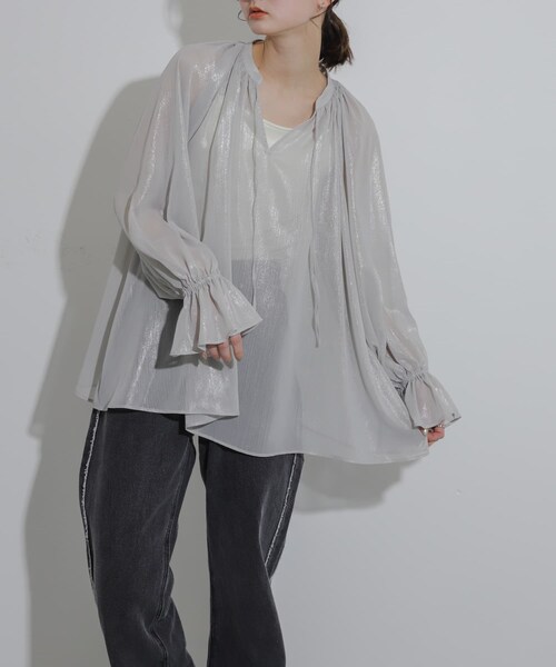 SENSE OF PLACE by URBAN RESEARCH(センスオブプレイスバイアーバンリサーチ)の「ハクプリントブラウス(シャツ/ブラウス・レディース・L.BLUE/BEIGE/GRAY・one)」の8枚目の写真