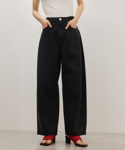 ADAM ET ROPE'(アダムエロペ)の「【NEEDBY for ADAM ET ROPE'】別注 ANGIE(デニムパンツ・レディース・ブラック/ブルー・23/24/25/26)」の16枚目の写真