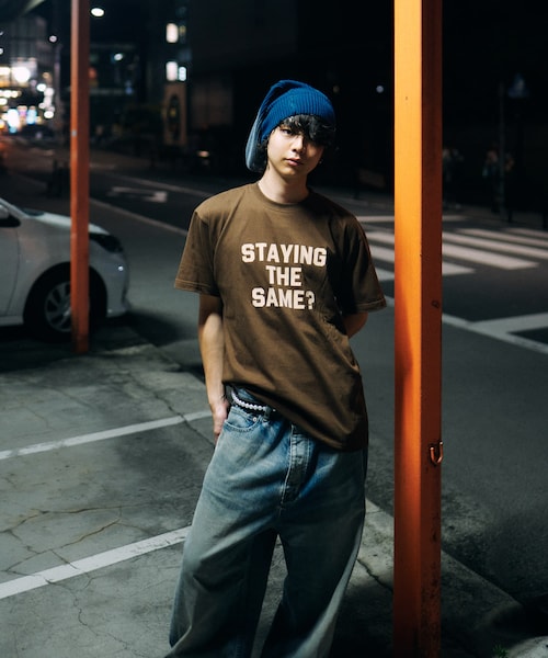URBAN RESEARCH(アーバンリサーチ)の「Teya Flock Letter T-shirts(Tシャツ/カットソー・レディース・SAX/RED/BROWN・S/L)」の9枚目の写真
