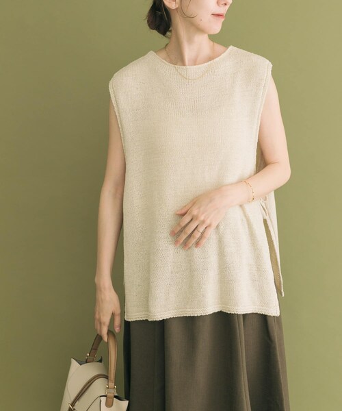 ITEMS URBANRESEARCH（アイテムズ アーバンリサーチ）の「テープヤーンニットベスト（ベスト・レディース・OFF/NVY/L.KHK・FREE）」の5枚目の写真