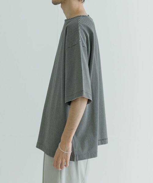 URBAN RESEARCH（アーバンリサーチ）の「YLEVE　OPEN END COTTON T-SHIRTS（Tシャツ/カットソー・メンズ・011 BORDER・4/5）」の7枚目の写真